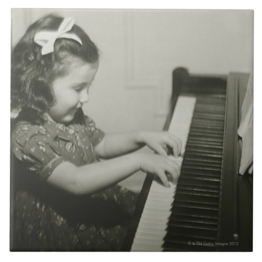 Carreau Fille jouant le piano (Devant)