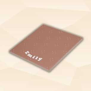 Carreau Flèche blanche monogramme sur mousse mocha arrière