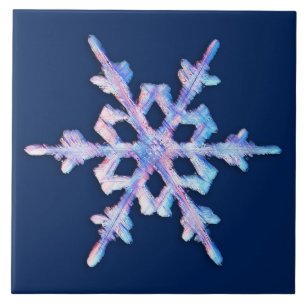 Carreau Flocon de neige iridescent sur fond bleu foncé