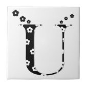 Carreau flower Patterned Letter U Tile (Devant)