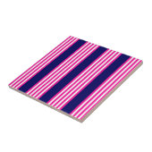 Carreau Fuchsia et blanc cinq bandes motif avec bleu (Côté)