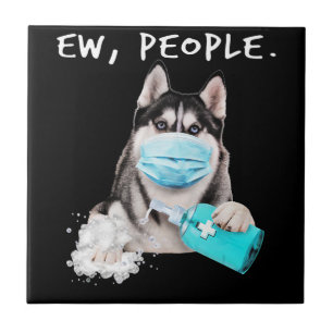 Carreau Funny husky chev dog wearing a face mask