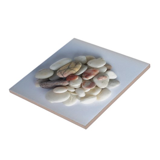 Carreau galets blancs (Côté)