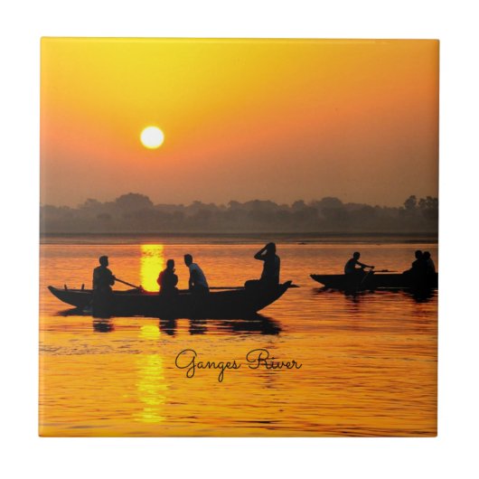 Carreau Ganges River, picturesque landscape photo, (Devant)