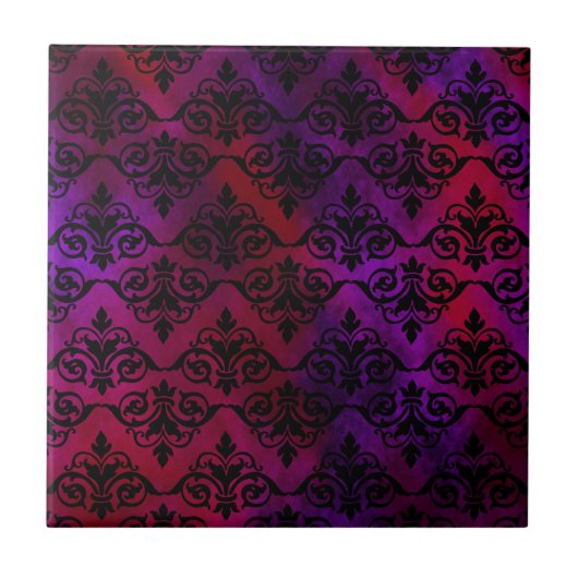 Carreau Goth Damask avec noir sur violet et rouge (Devant)