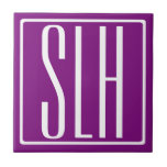 Carreau Gras moderne 3 initiales Monogramme | Blanc et pou<br><div class="desc">Texte blanc & cadre blanc sur violet (couleur arrière - plan changeable).</div>