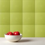 Carreau Herbe citron vert clair de couleur solide<br><div class="desc">Design d'herbe citron vert citron couleur uni.</div>