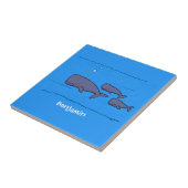 Carreau Illustration de mignonne migratrice de baleines à (Côté)