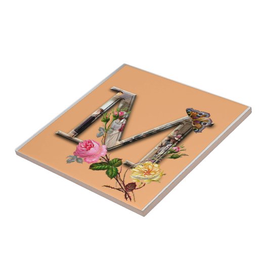 Carreau Initiale décorative "M" de lettre (Côté)