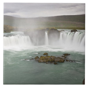 Carreau Islande. Vue sur les chutes de Godafoss sur la