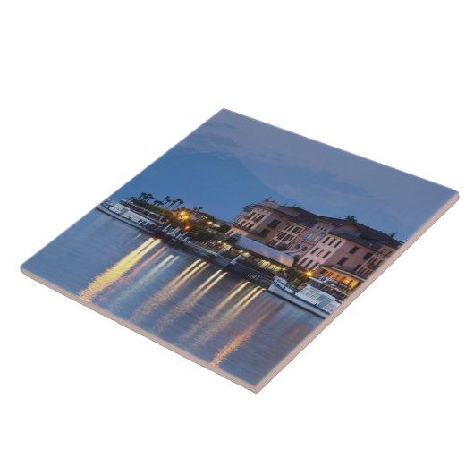 Carreau Italie, Province de Côme, Bellagio. Vue sur la vil (Côté)