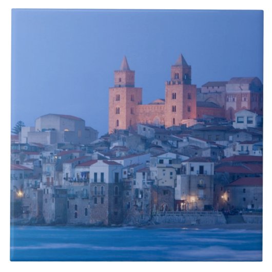 Carreau Italie, Sicile, Cefalu, Vue avec Duomo depuis (Devant)