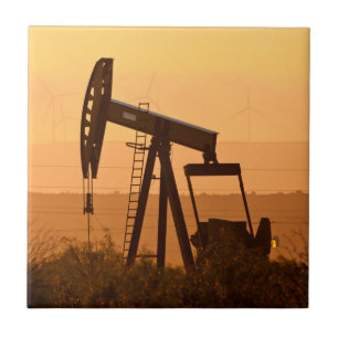 Carreau Jack de pompage pompant du pétrole dans l'ouest du