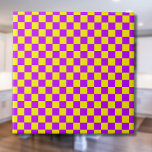 Carreau Jaune violet de néon À damiers damier Vintage<br><div class="desc">Tableau de contrôle vintage Neon Purple et Jaune À damiers</div>