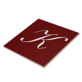 Carreau "K" Monogramme initial blanc sur Maroon (Côté)