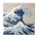 Carreau La grande vague outre de Kanagawa<br><div class="desc">La grande vague outre de Kanagawa (nami-ura de Kanagawa-oki de 神奈川沖浪裏, "sous une vague outre de Kanagawa"), a.k.a. "la grande vague" ou simplement "la vague", est une copie de bois de graveur par l'artiste japonais, Hokusai. Un exemple d'art d'ukiyo-e, il a été édité un jour ou l'autre entre 1830 et...</div>