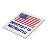 Carreau La protestation est patriotique (Côté)