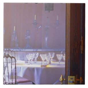 Carreau La salle à manger privée avec le cristal noir