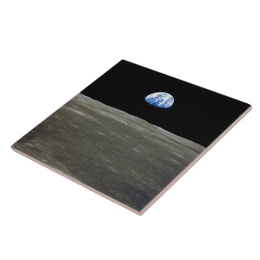 Carreau La Terre de Lune dans l'espace noir (Côté)