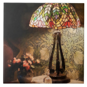 Carreau Lampe en verre coloré et vase de fleurs