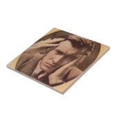 Carreau Lance est confuse et malheureuse (Côté)