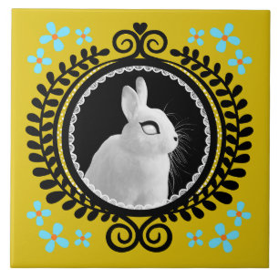 Carreau Lapin Blanc Étrange : Jaune, Noir et Bleu Clair