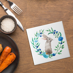 Carreau Lapin lapin avec couronne de fleurs bleues