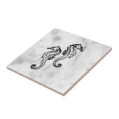 Carreau Les hippocampes en Marbre blanc (Côté)