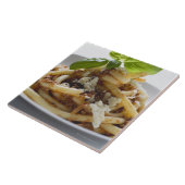 Carreau Les macaronis avec hachent la sauce et le fromage (Côté)
