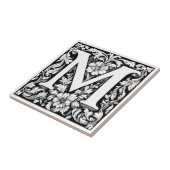 CARREAU LETTRE MOYENNE ÉCLAIRÉE M (Côté)