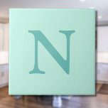 Carreau LETTRE Turquoise CLAIRE INITIALE Bleu tendance Min<br><div class="desc">LETTRE Turquoise CLAIRE LETTRE INITIALE Bleu Mint Pastel tendance. Vous pouvez choisir d'ajouter votre initiale ou l'initiale d'un être cher. Qu'il s'agisse d'un cadeau sincère pour quelqu'un qui vous est cher ou d'un régal personnel, vous avez le choix. Vous pouvez également supprimer la personnalisation et profiter du design élégant et...</div>