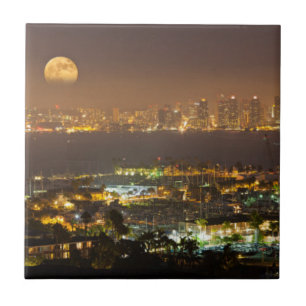 Carreau Lever de lune sur la ligne d'horizon de San Diego