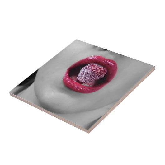 Carreau Lèvres fraises (Côté)