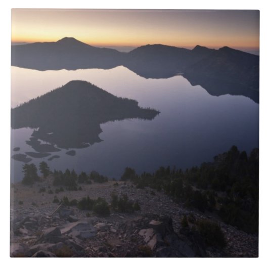 Carreau L'île Wizard à l'aube, parc national Crater Lake (Devant)