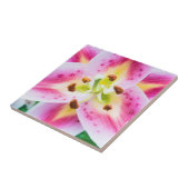 Carreau Lily en gros plan (Côté)