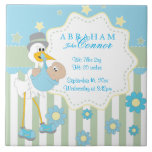 Carreau L'information de naissance - cigogne bleue de bébé<br><div class="desc">Un grand souvenir pour votre nouveau bébé. Comporté dans un jaune et un blanc bleus et verts avec un bébé et une cigogne et l'information d'une naissance de do-it-yourself. 100% personnalisable. Préparez pour compléter les boîtes ou pour cliquer sur dessus le bouton de PERSONNALISER pour ajouter, déplacer, supprimer, remettre à...</div>