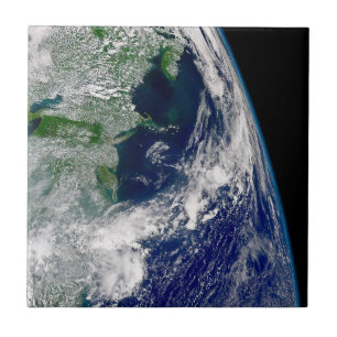 Carreau L'Ouragan Frances Sur Une Terre Partielle.