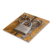 Carreau Love Lock sur la porte antique (Côté)