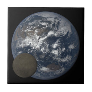 Carreau Lune se déplaçant devant la terre image DSCOVR