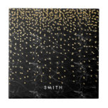 Carreau marbre élégant de noir de confettis de parties<br><div class="desc">Conception élégante et élégante comportant les points de parties scintillantes d'or de faux et le marbre noir.</div>