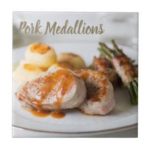 Carreau Médaillon de porc avec pommes de terre et haricot