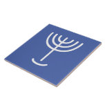 Carreau Menorah Bleu Blanc<br><div class="desc">Menorah Paleo Hébreu lettrage. Personnalisez en ajoutant votre propre nom. Pour faire cela votre propre design "Cliquez pour Customiser plus loin" ... ou "Transférer ce design" pour imprimer la même conception sur un autre produit. D'où vient la Menorah ? Il vient de la Bible, dans le livre de l'Exode, chapitre...</div>