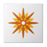 Carreau Mi-siècle moderne simple étoile rouge-orange<br><div class="desc">Décor moderne du milieu du siècle,  avec starburst rouge-orange vintage rétro sur un arrière - plan blanc. Design moderne simple et propre.</div>