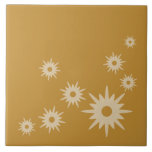 Carreau Mi-siècle moderne Starburst Ochre Or<br><div class="desc">Design moderne du milieu du siècle,  avec des étoiles rétro vintages sur un arrière - plan d'or ocre. Design moderne simple et propre.</div>
