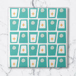 Carreau Mid Century Funky Blocks 2 Aqua, Turquoise et oran<br><div class="desc">Faites un voyage dans le temps avec ce design aux blocs et étoiles inspirés par le milieu du siècle et l'ère atomique. Parfait pour les amateurs de style rétro et vintage. C'est aussi un grand cadeau pour Anniversaire et Noël.</div>