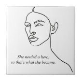 Carreau Minimal Noir Elle Est Devenue Un Héros Inspiration (Devant)