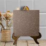 Carreau Mocha Brown Cracké Glaze Simple Moderne Neutral<br><div class="desc">Ce carrelage en céramique à l'allure de glaçure craquelée a un faux craquelé sur un arrière - plan marron mocha. Il ressemble à une pièce artisanale, artisanale, décorative mais simple et neutre. Parfait comme un accent sur lui-même ou combiné avec d'autres motifs de tuiles dans une installation de backsplash. Art...</div>