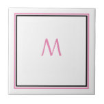 Carreau Monogramme noir rose Nom personnalisé initial Cade<br><div class="desc">Conçu avec modèle texte pour une initiale monogrammée que vous pouvez customiser!</div>