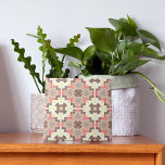 Carreau Motif De Crème Brown Et De Mosaïque Géométrique Ro<br><div class="desc">Décor moderne et unique en son genre,  avec un motif sans couture en mosaïque composée de nombreux éléments géométriques dans les tons marron,  rose et crème.</div>