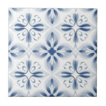 Carreau Motif floral classique bleu blanc<br><div class="desc">Fond blanc. Décoré avec des fleurs bleues de style rétro classique</div>